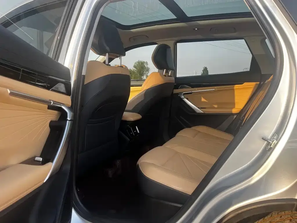 Geely Boyue L 2023 из CN, фото 3