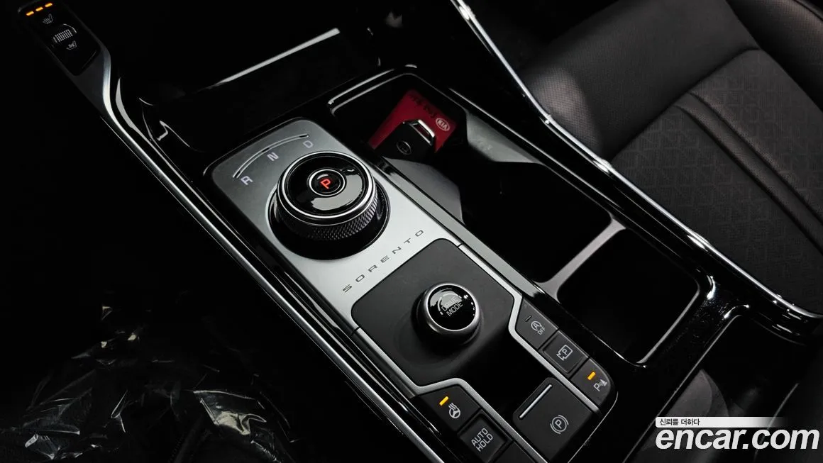 Kia Sorento — фото 9