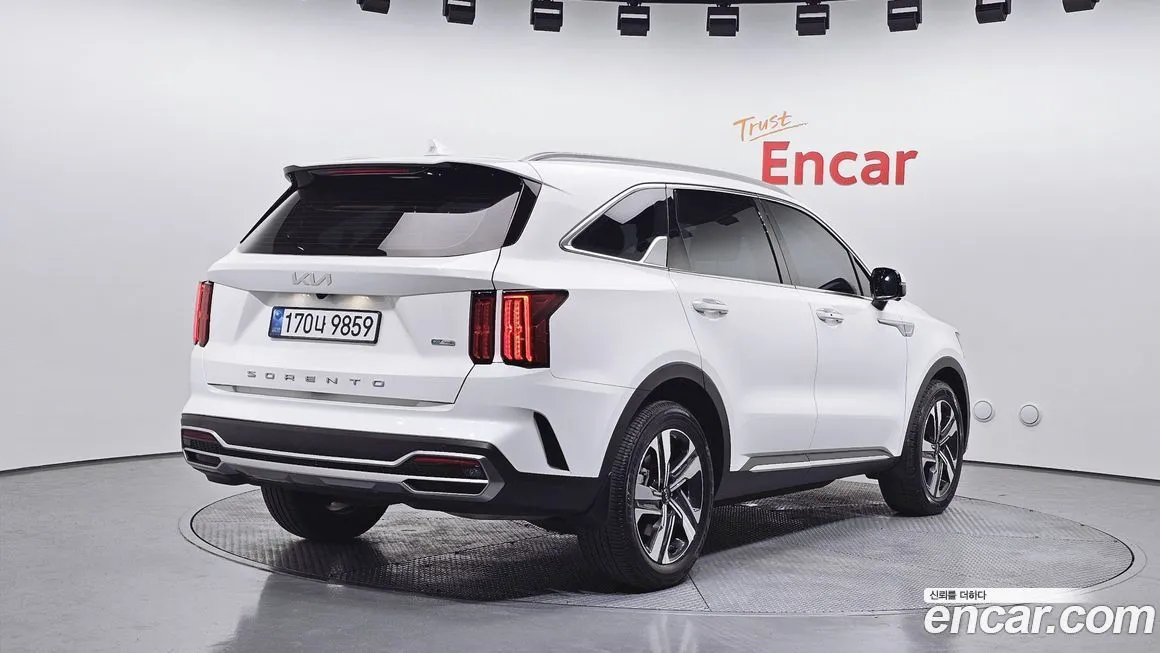 Kia Sorento — фото 10