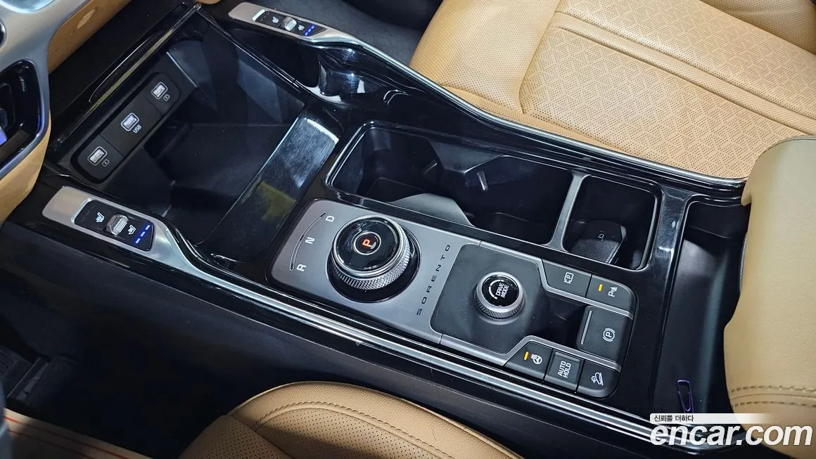 Kia Sorento — фото 7