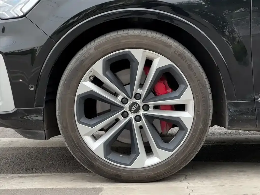 Audi Q7 — фото 3