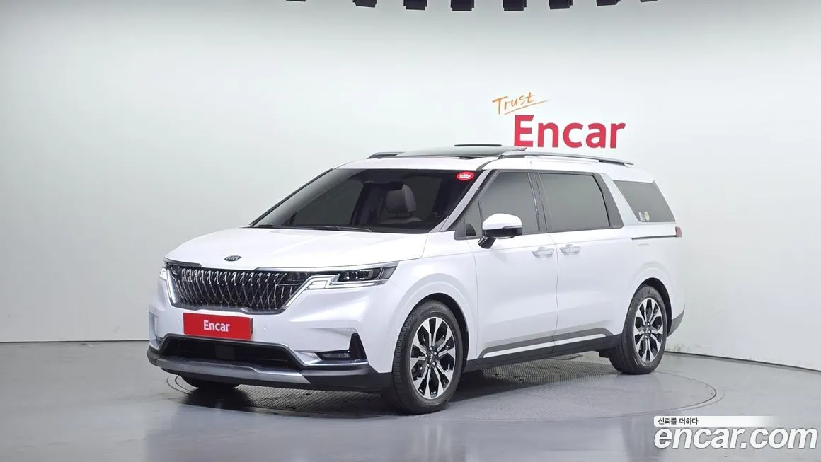 Kia Carnival — фото 1
