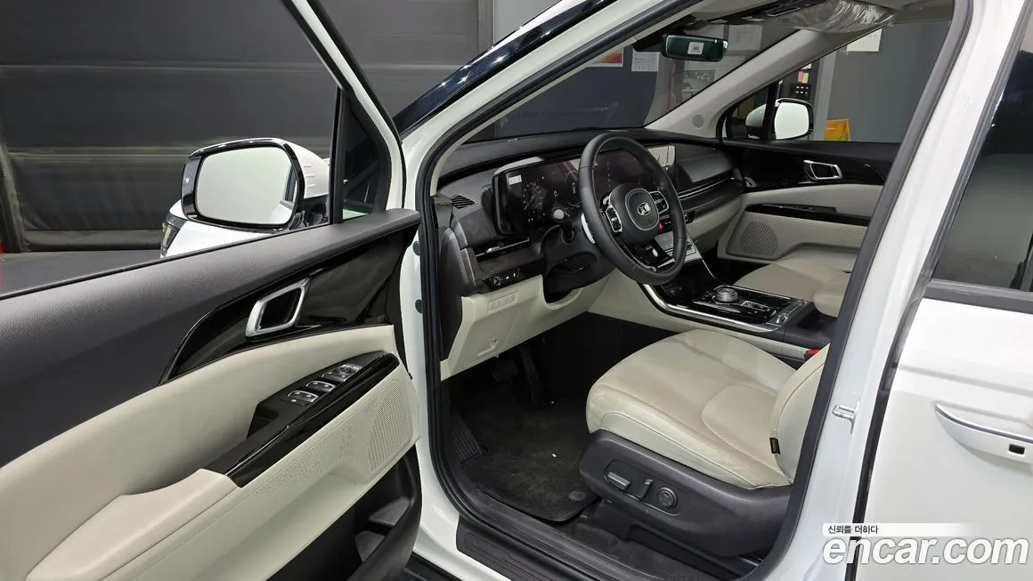 Kia Carnival — фото 6