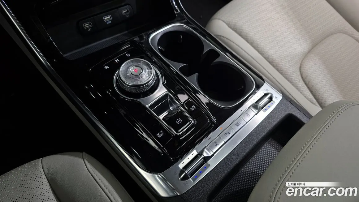 Kia Carnival — фото 10