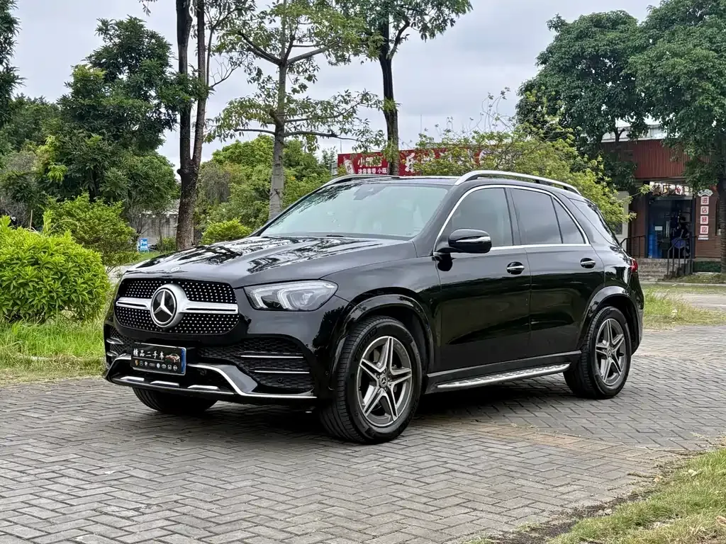 Mercedes-Benz GLE — фото 1