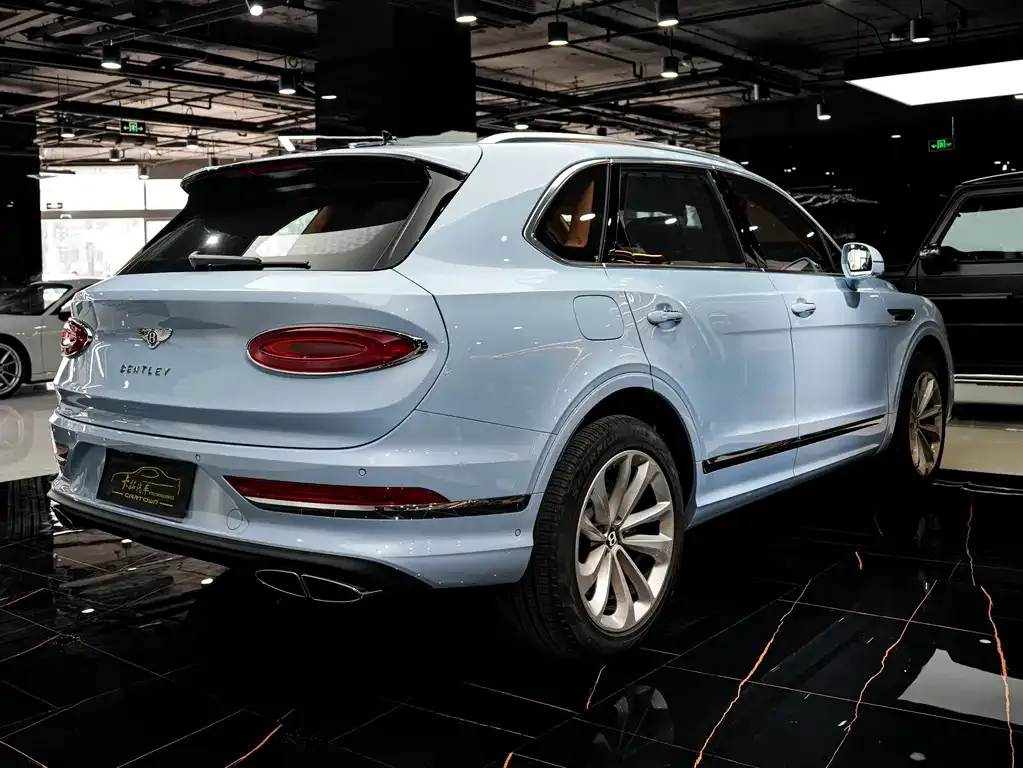 Bentley Bentayga — фото 8