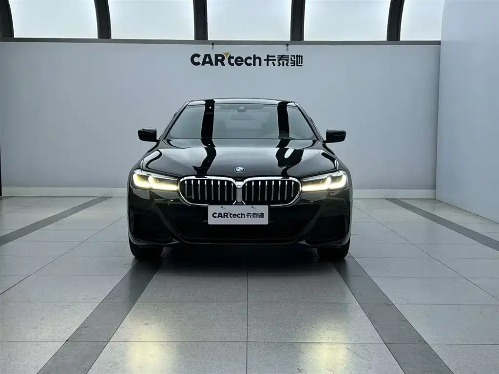 BMW 5 Series — фото 4