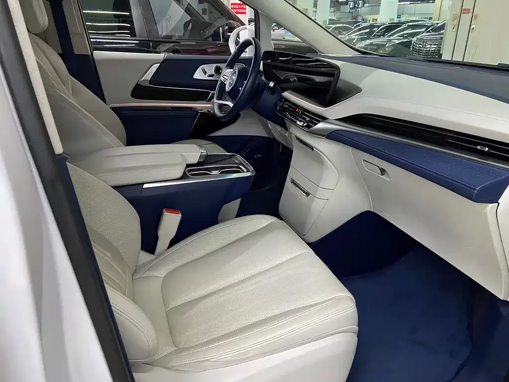 Buick Century 2023 из CN, фото 7