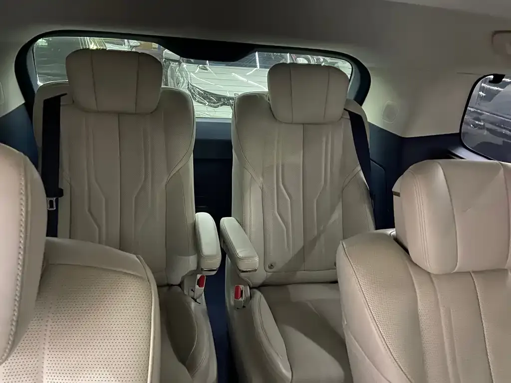Buick Century 2023 из CN, фото 5