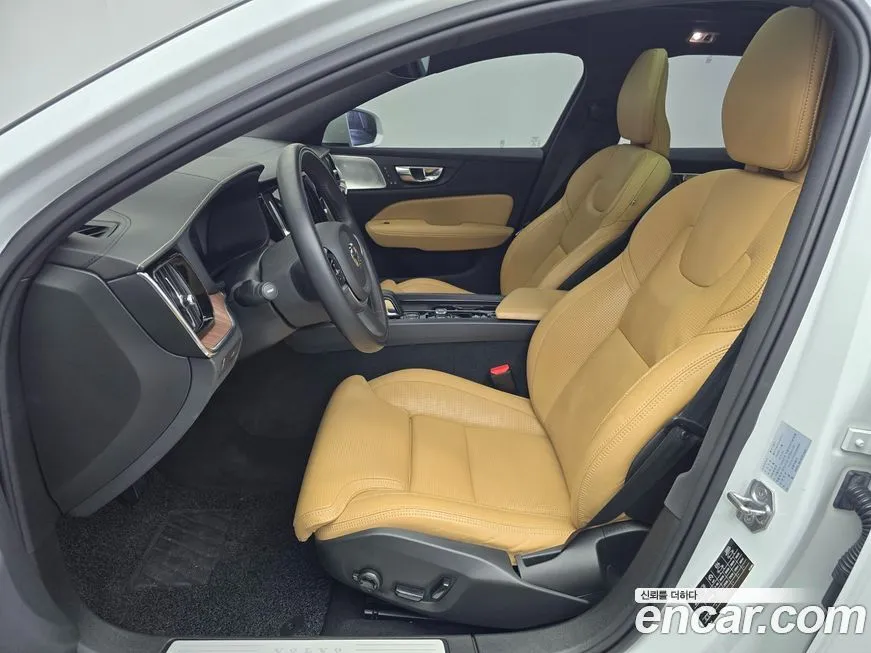 Volvo V60 2021 из KR, фото 10