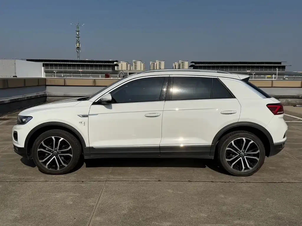 Volkswagen T-Roc — фото 4
