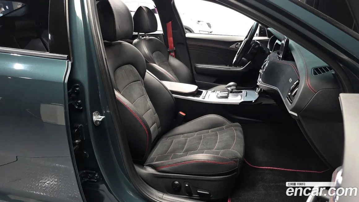 Kia Stinger 2023 из KR, фото 8