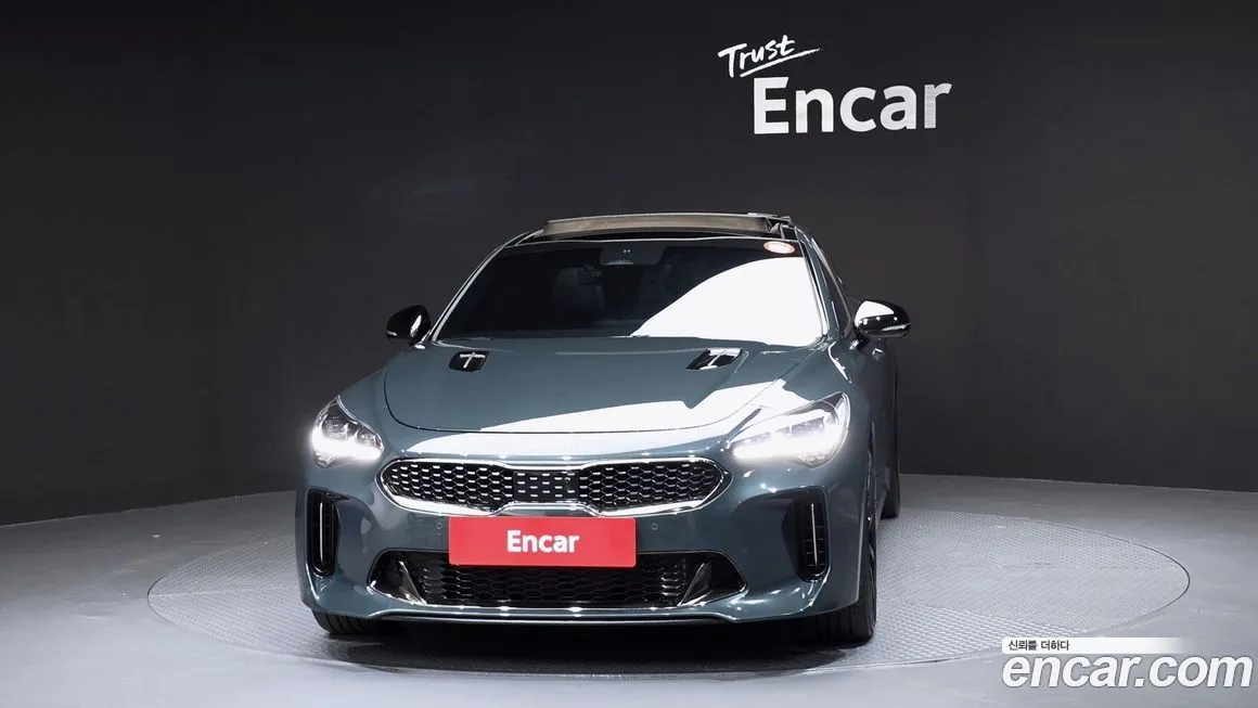 Kia Stinger 2023 из KR, фото 2