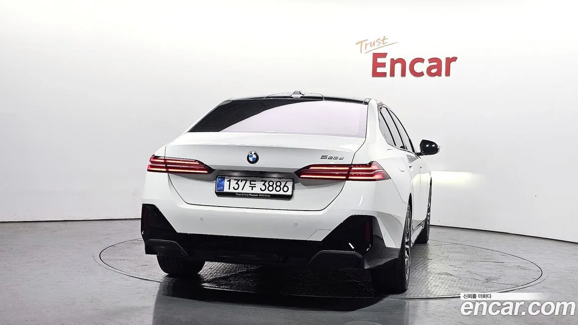 BMW 5-Series 2025 из KR, фото 4