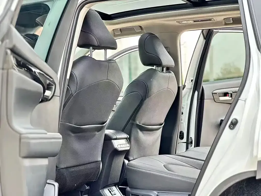 Toyota Highlander — фото 5