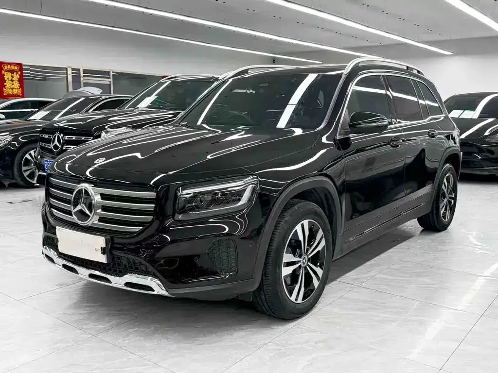 Mercedes-Benz GLB — фото 1