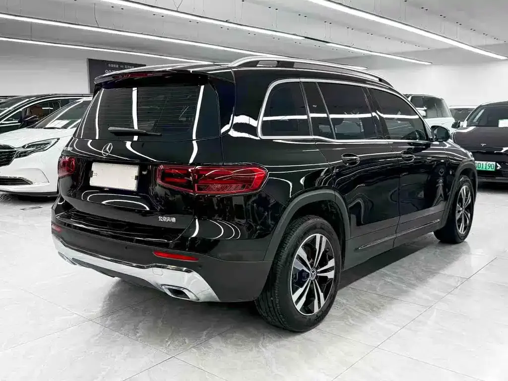 Mercedes-Benz GLB — фото 4