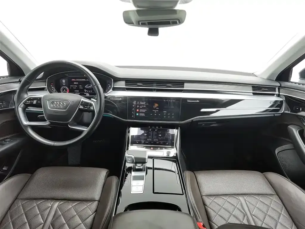 Audi A8 — фото 10