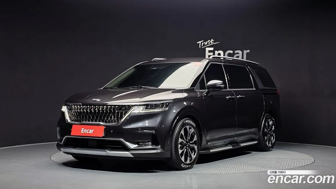 Kia Carnival — фото 1
