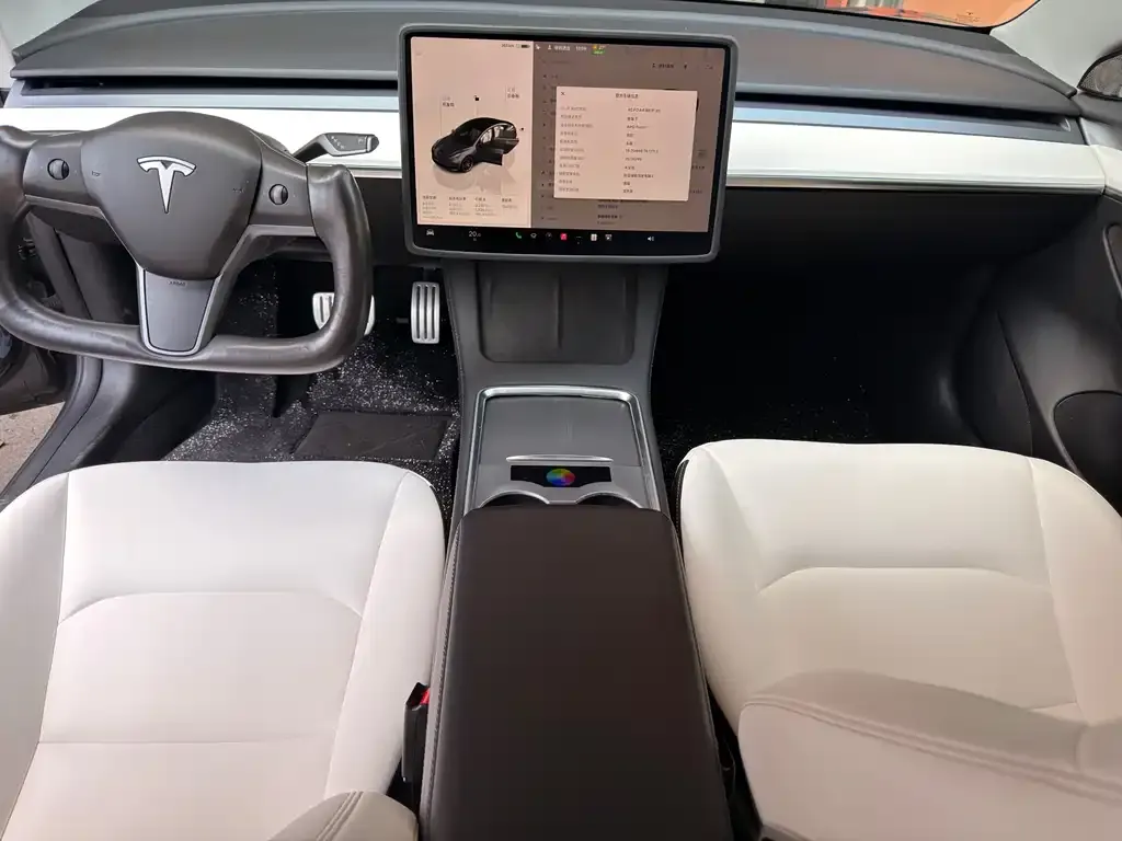 Tesla Model 3 — фото 8
