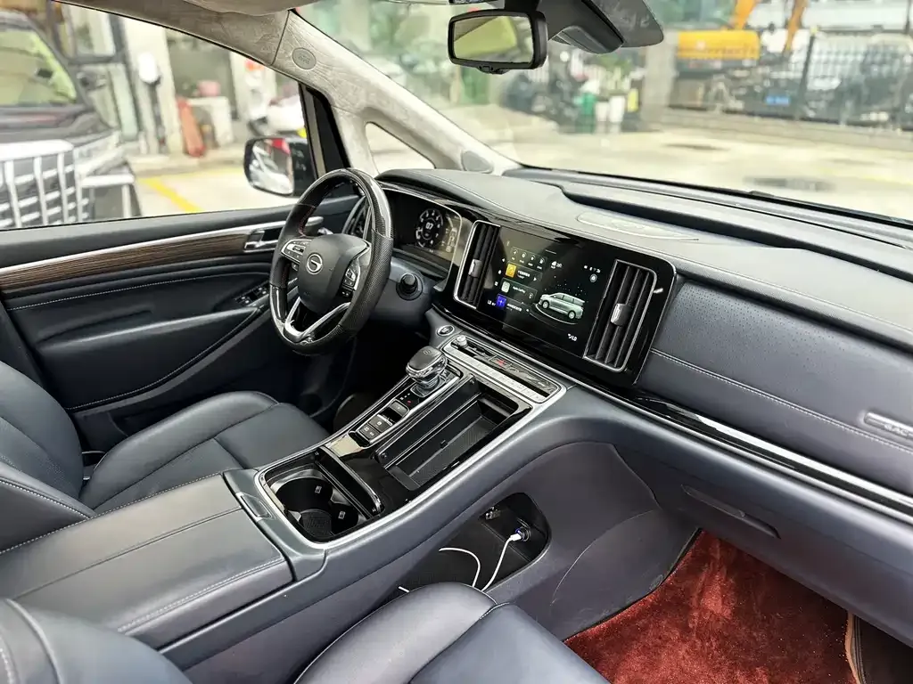 GAC Motor Trumpchi M8 — фото 10