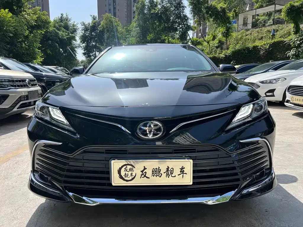 Toyota Camry — фото 5