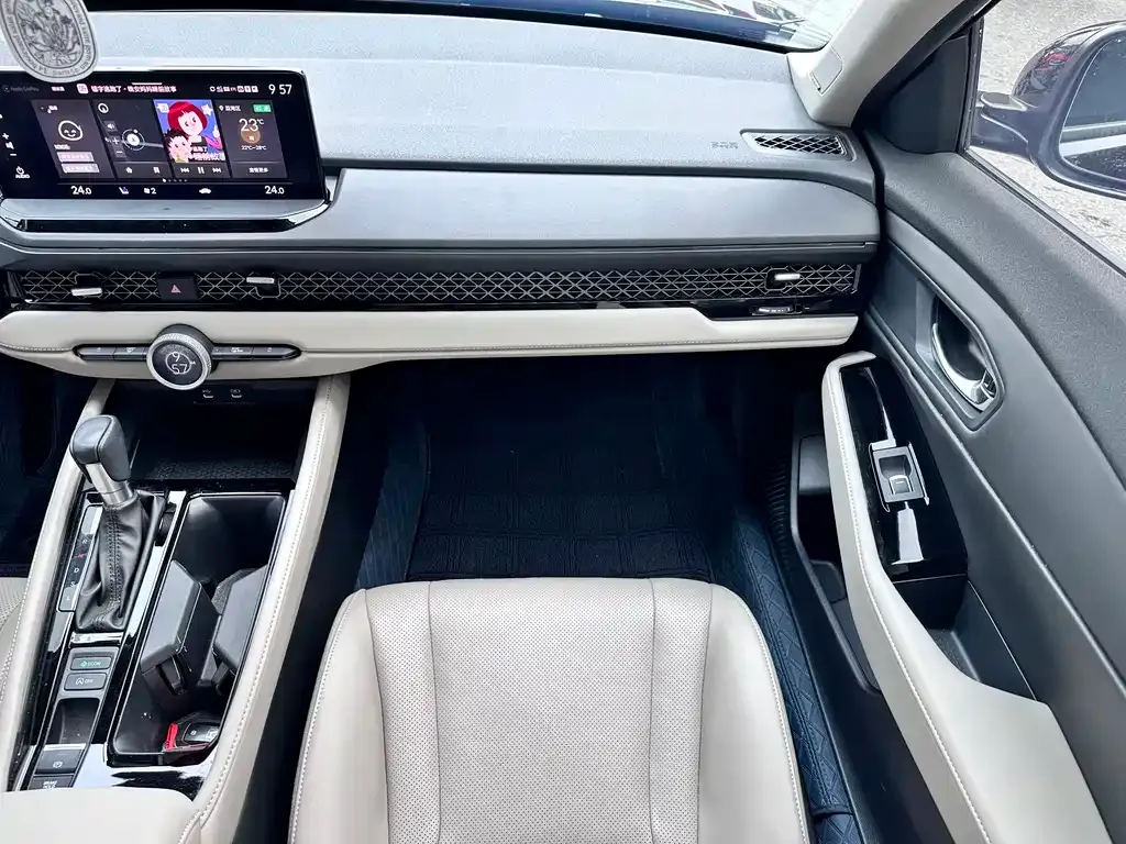 Honda Accord — фото 8