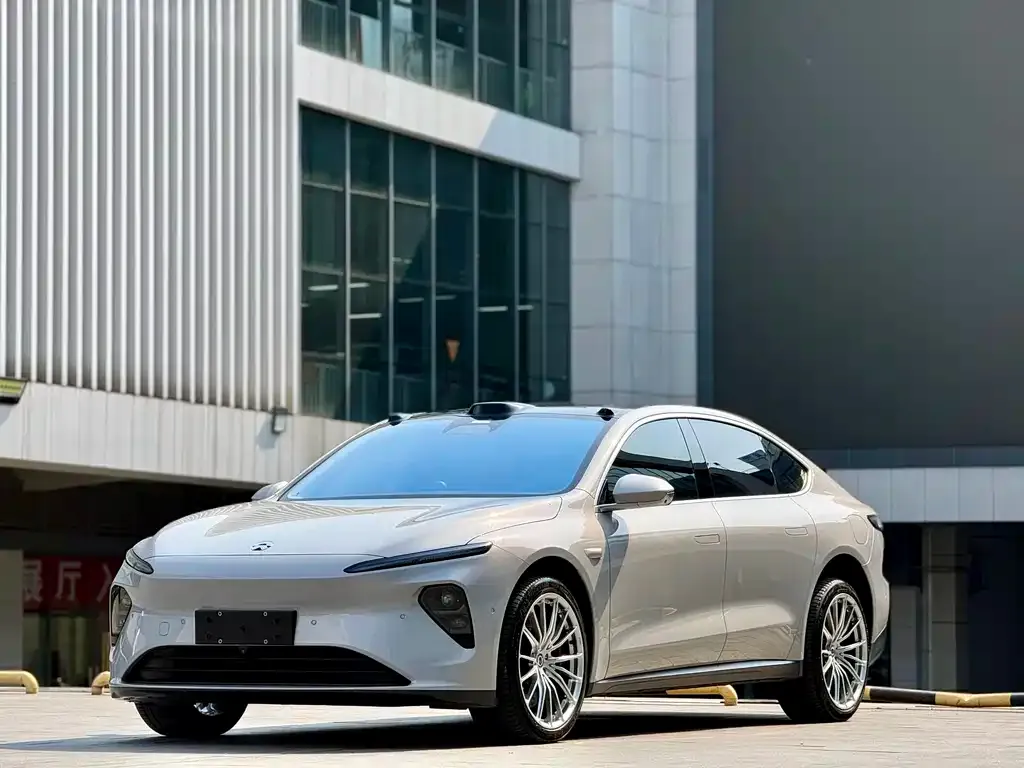 NIO ET7