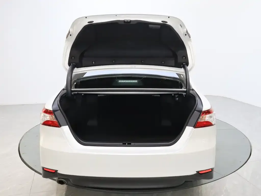 Toyota Camry 2022 из CN, фото 4