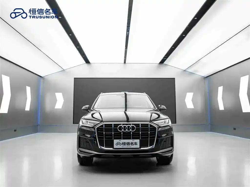 Audi Q7 2023 из CN, фото 5