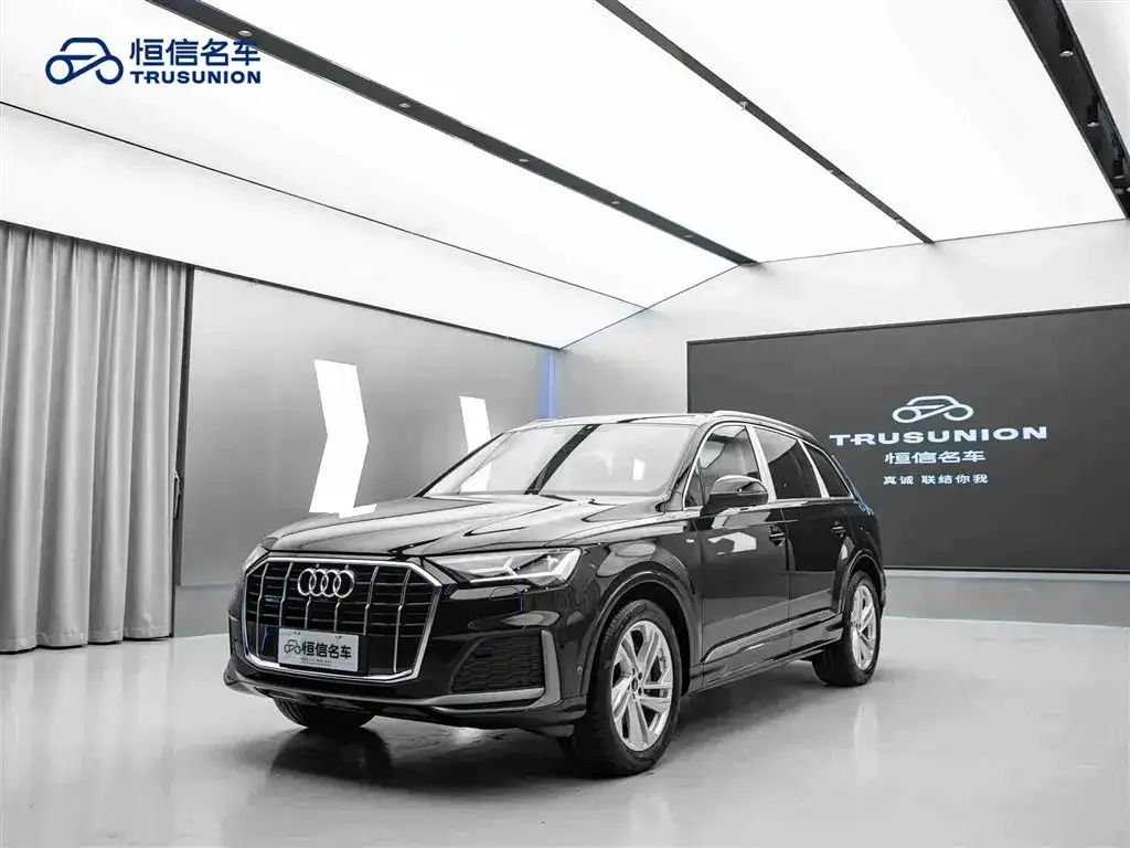 Audi Q7 2023 из CN, фото 7