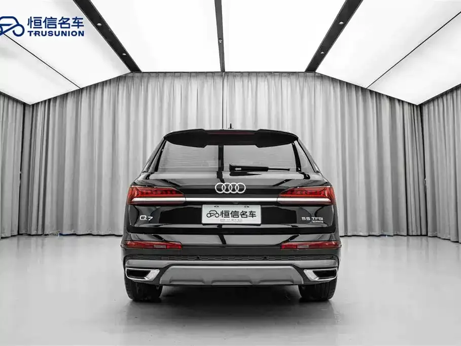 Audi Q7 2023 из CN, фото 4