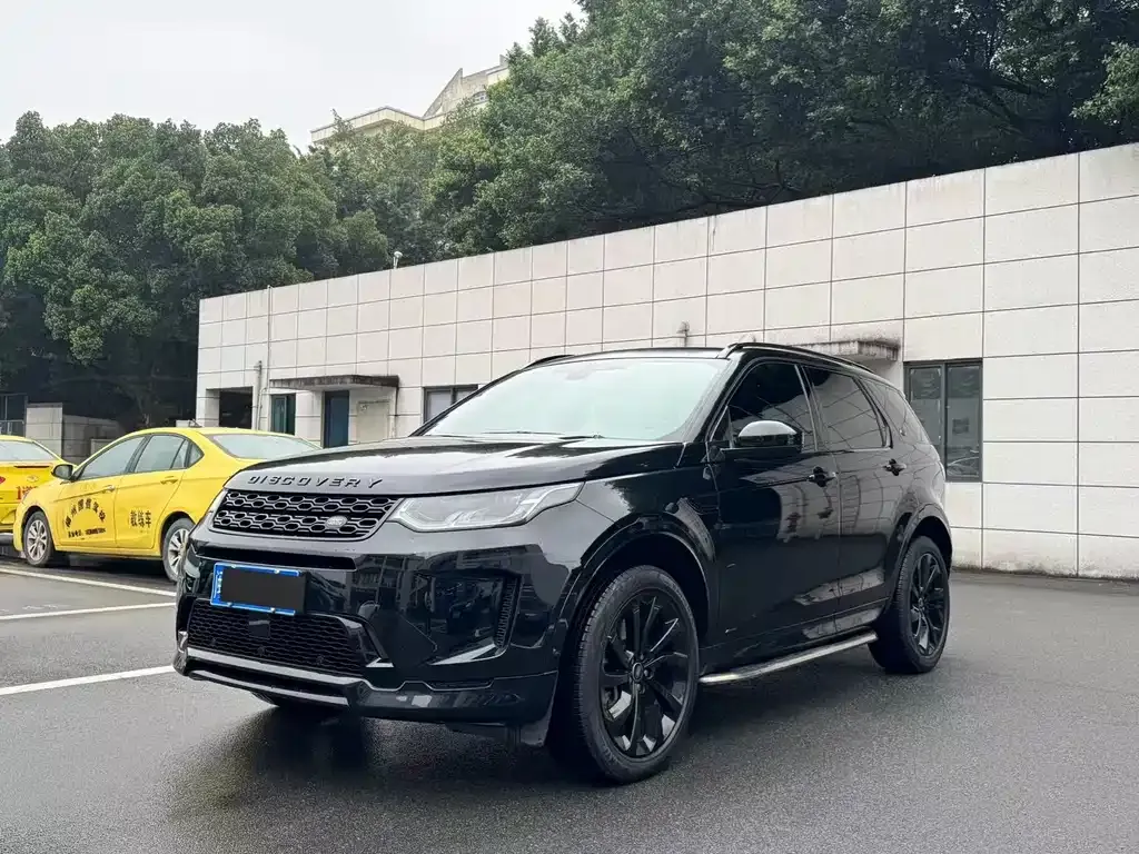 Land Rover Discovery Sport — фото 1
