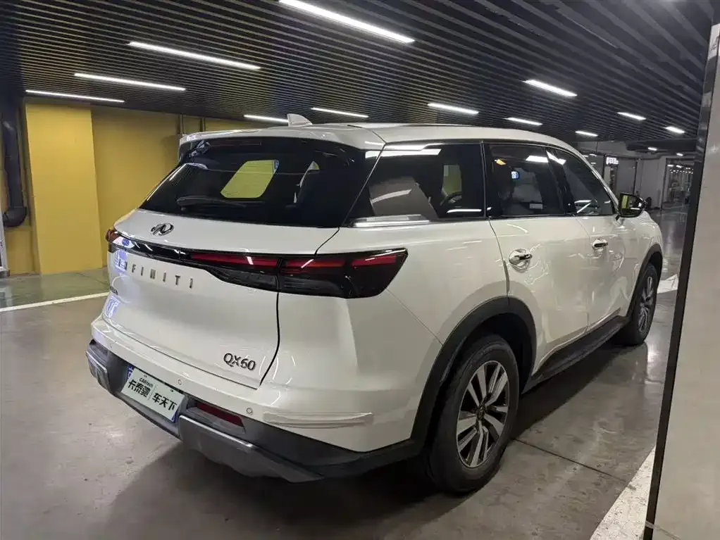 Infiniti QX60 2023 из CN, фото 4