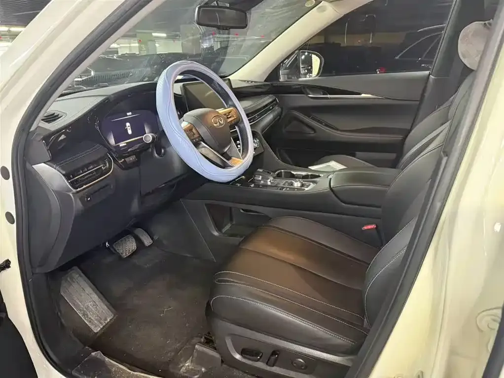 Infiniti QX60 2023 из CN, фото 9
