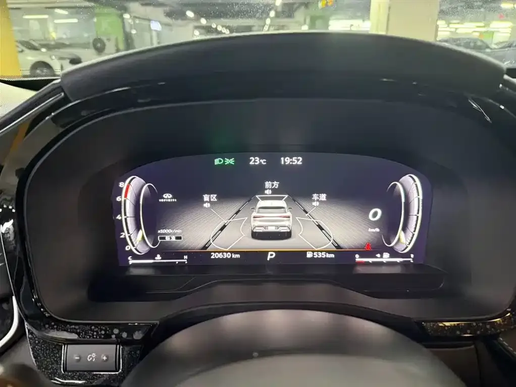 Infiniti QX60 2023 из CN, фото 2