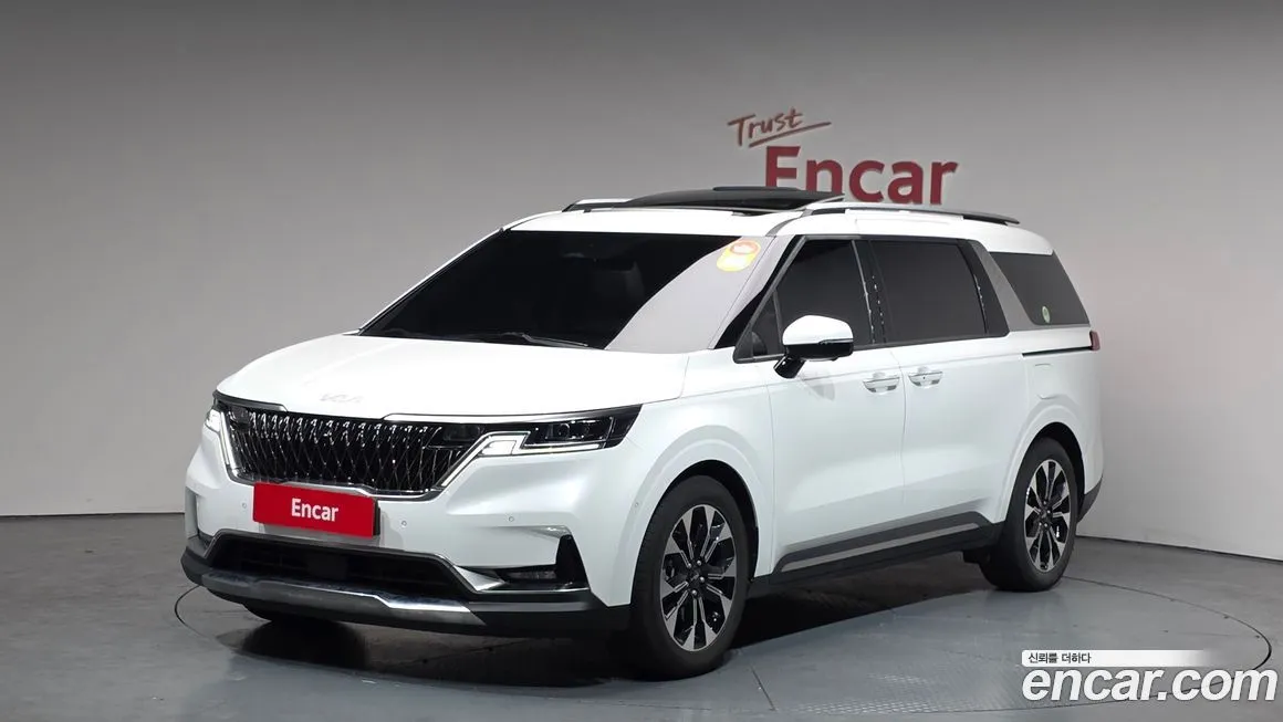 Kia Carnival — фото 1