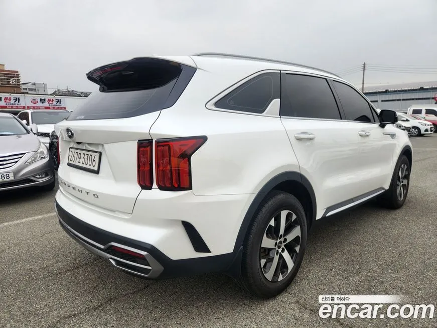 Kia Sorento — фото 6