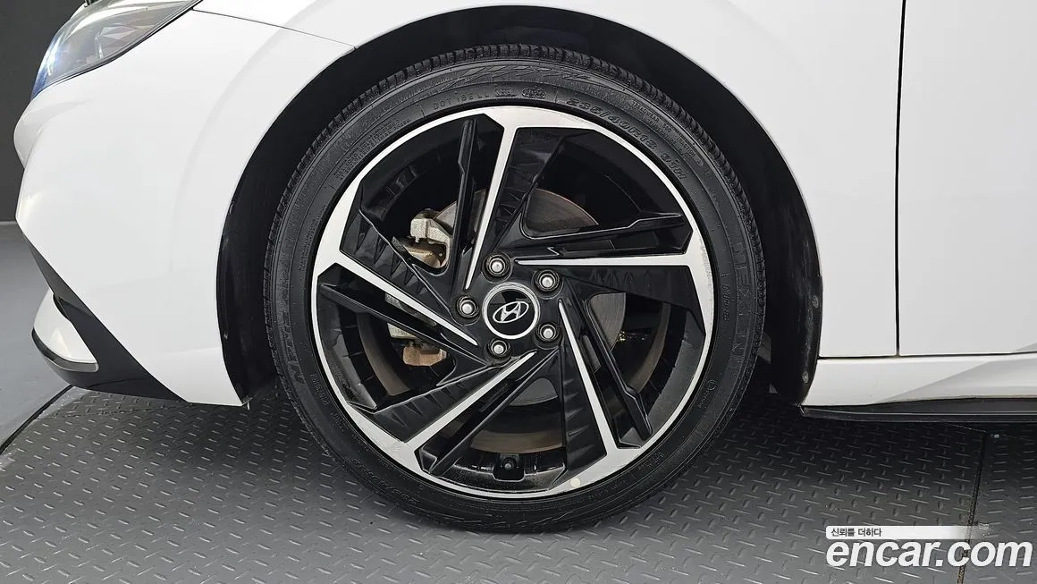 Hyundai AVANTE — фото 8