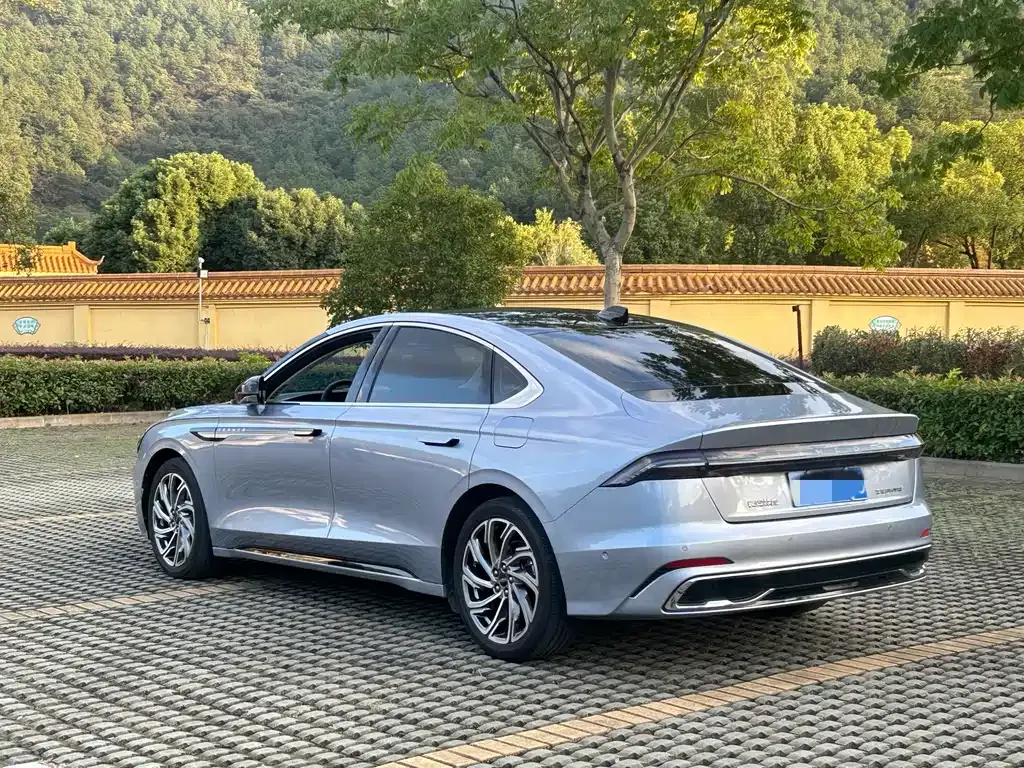 Lincoln Z 2023 из CN, фото 3