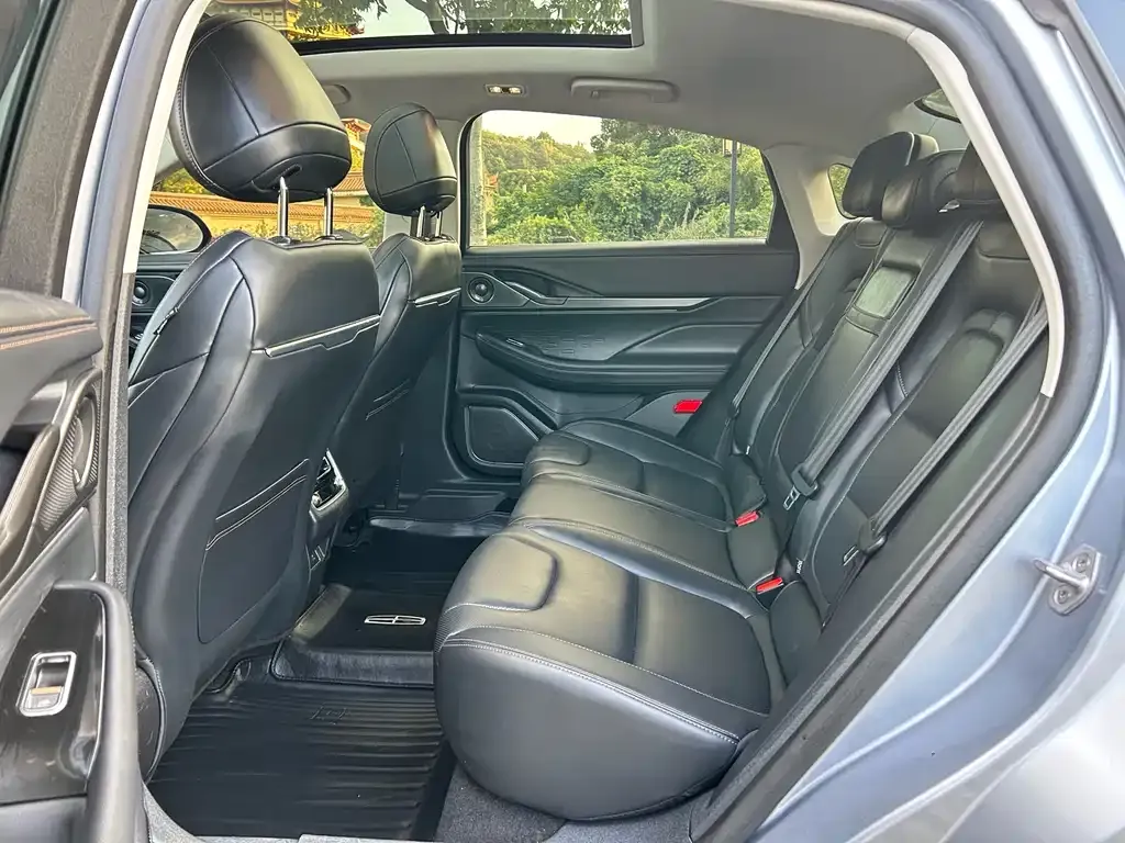 Lincoln Z 2023 из CN, фото 8