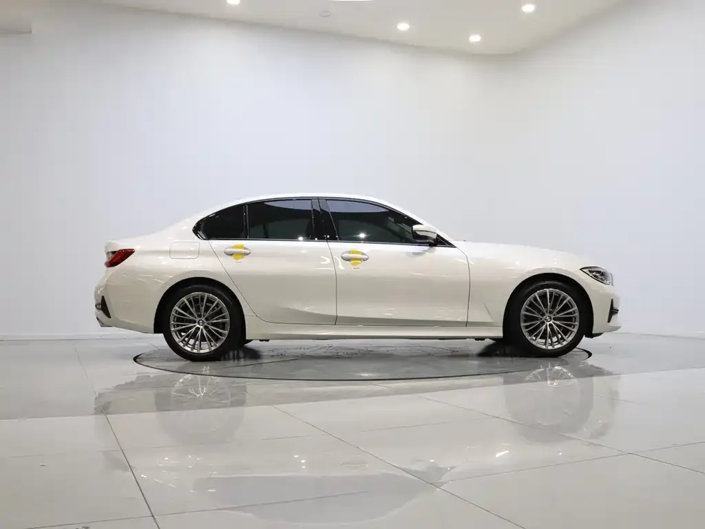 BMW 3 Series 2021 из CN, фото 3