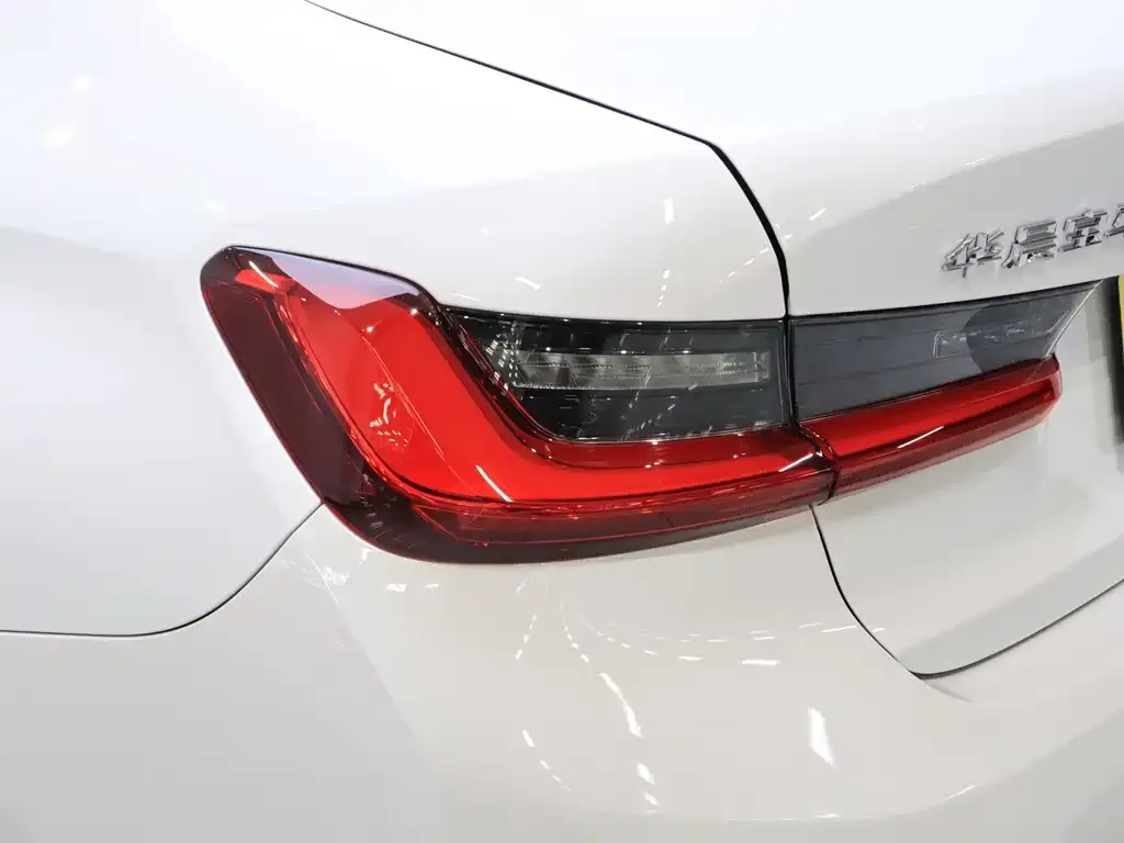 BMW 3 Series 2021 из CN, фото 9