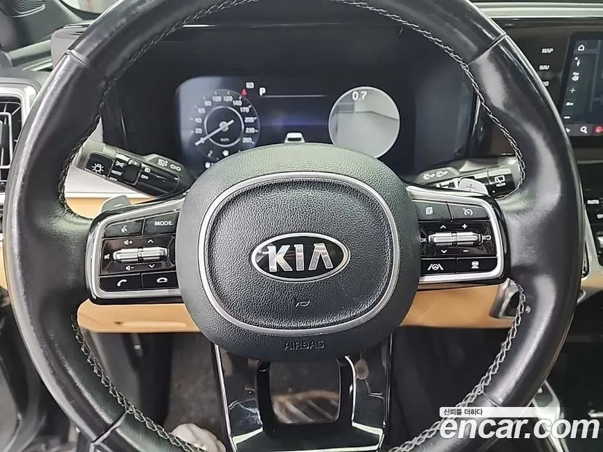 Kia Sorento — фото 8