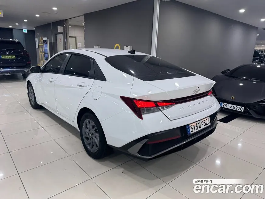 Hyundai AVANTE — фото 4