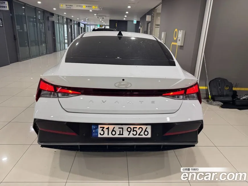 Hyundai AVANTE — фото 3