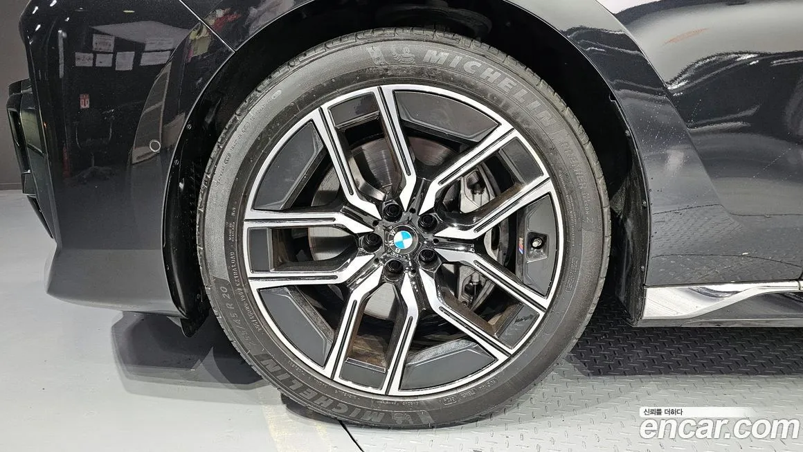 BMW 7-Series 2024 из KR, фото 9