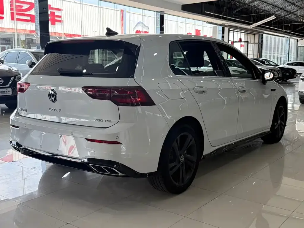Volkswagen Golf 2021 из CN, фото 2