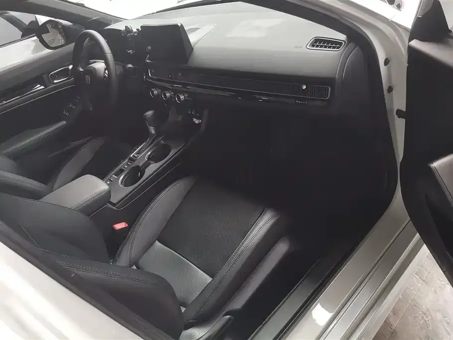 Honda Civic — фото 8