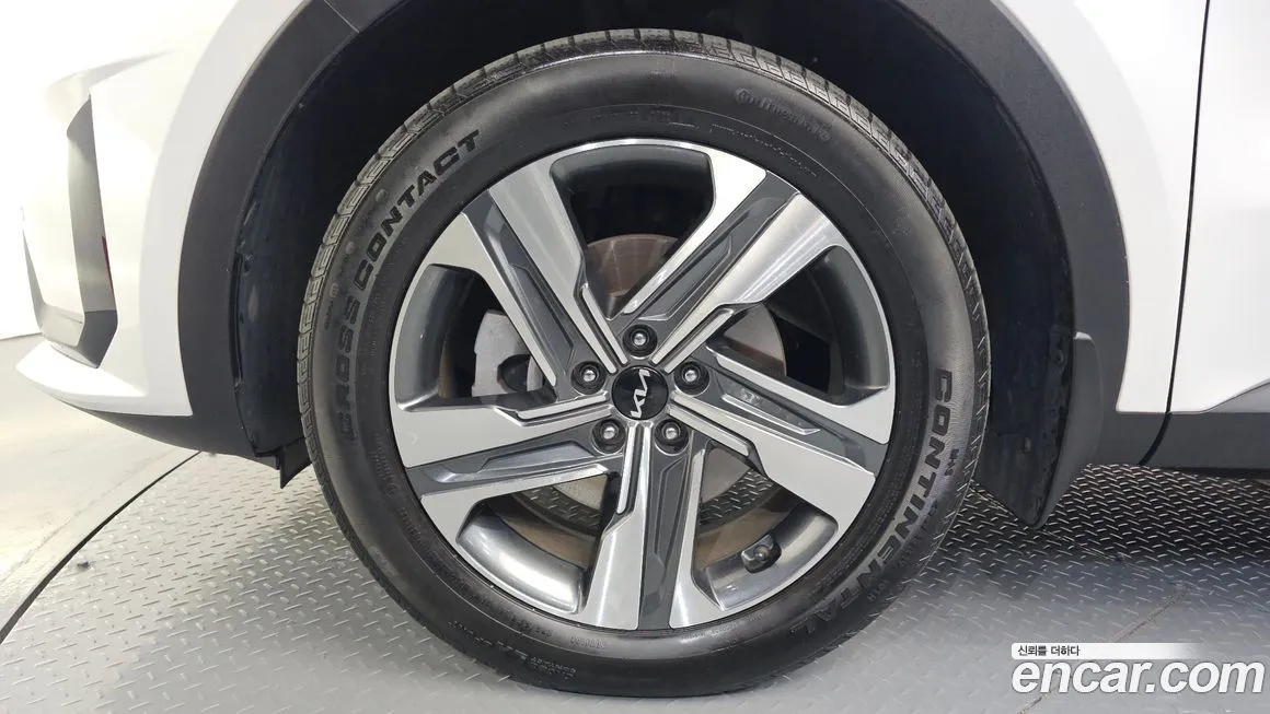 Kia Sorento — фото 10